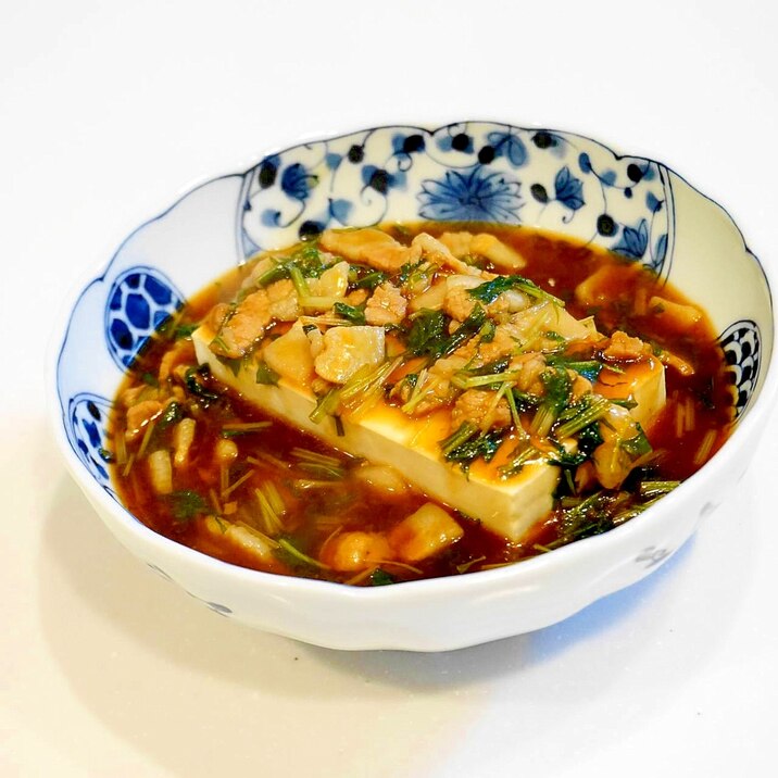 寒い夜はとろとろ餡かけで!豚バラ肉のあんかけ温奴
